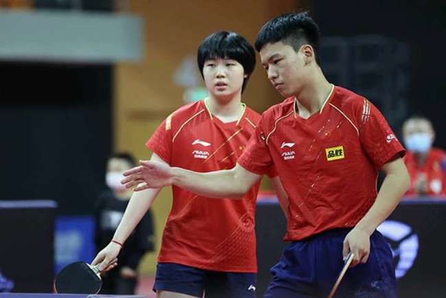 湖人加时险胜掘金，詹姆斯延续开云不老传说